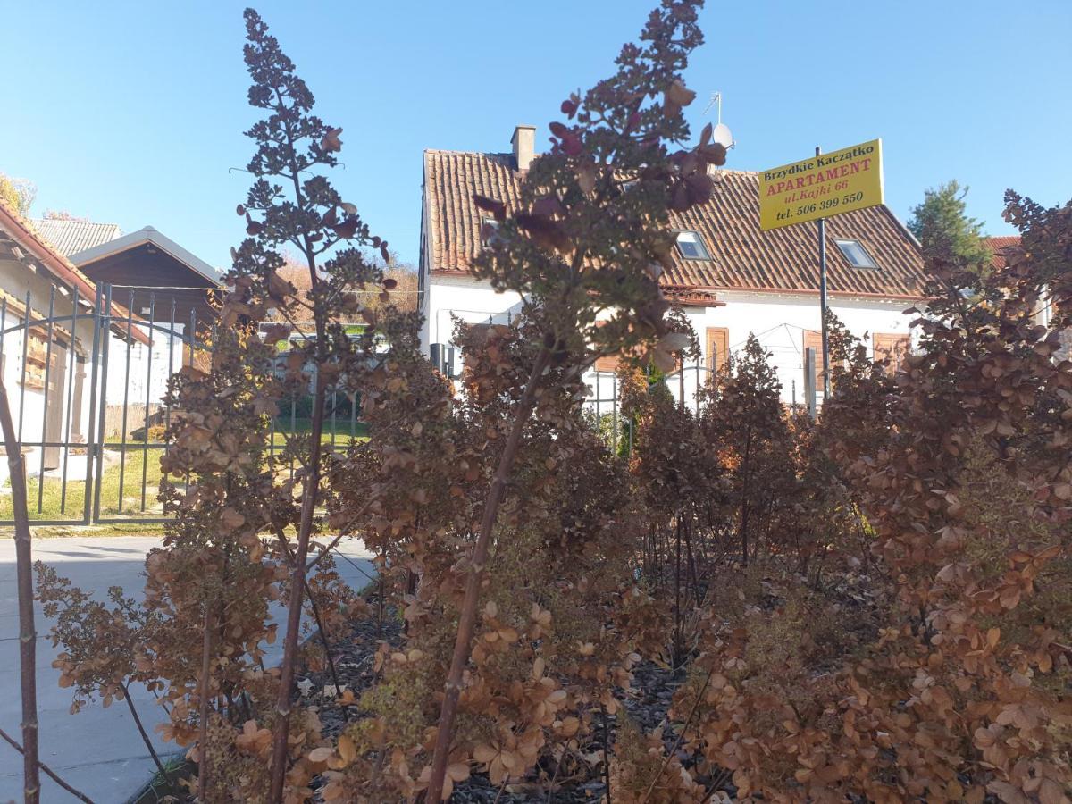 Dom Nad Jeziorem Mikolajki Exteriör bild