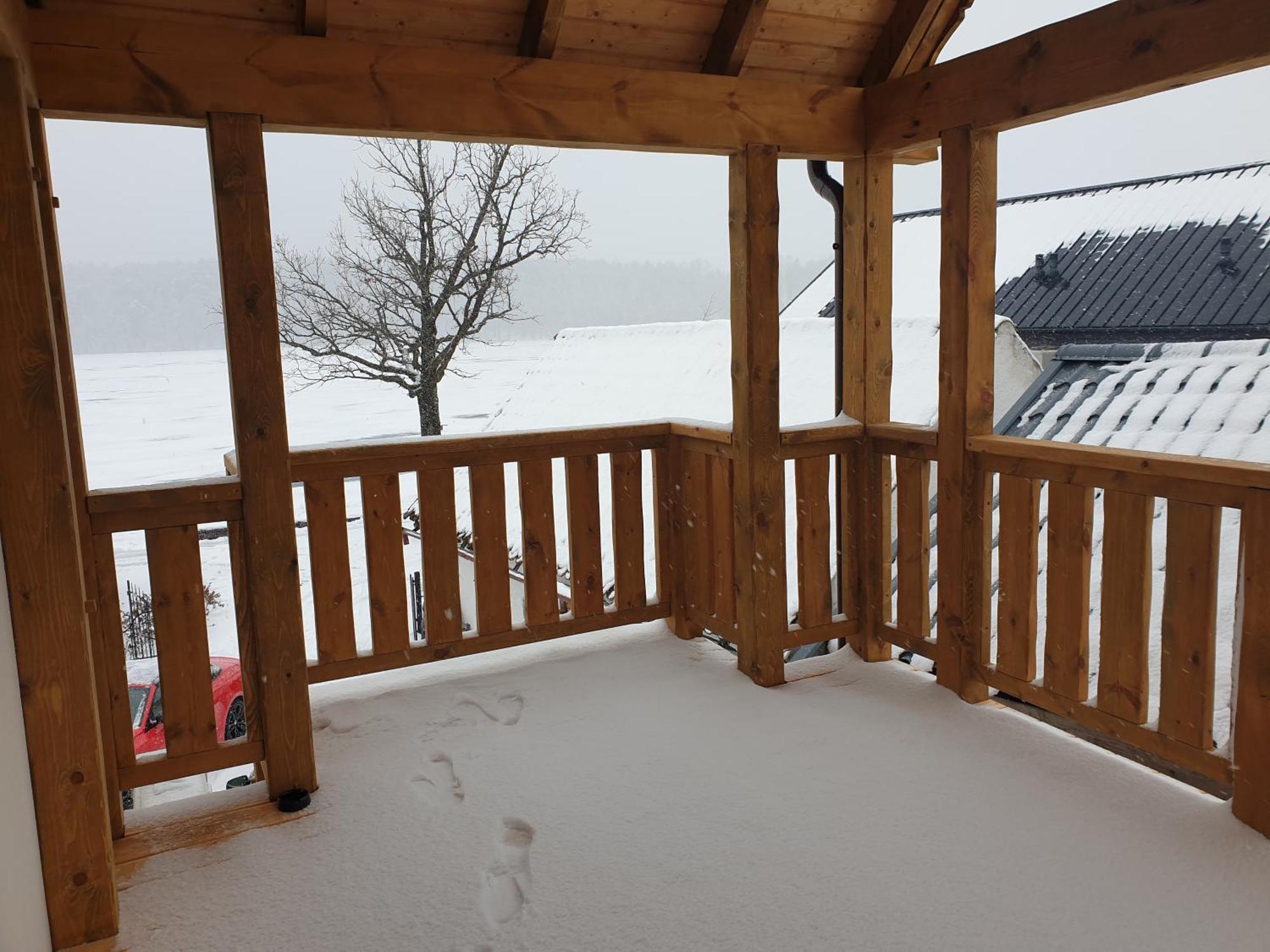 Dom Nad Jeziorem Mikolajki Exteriör bild