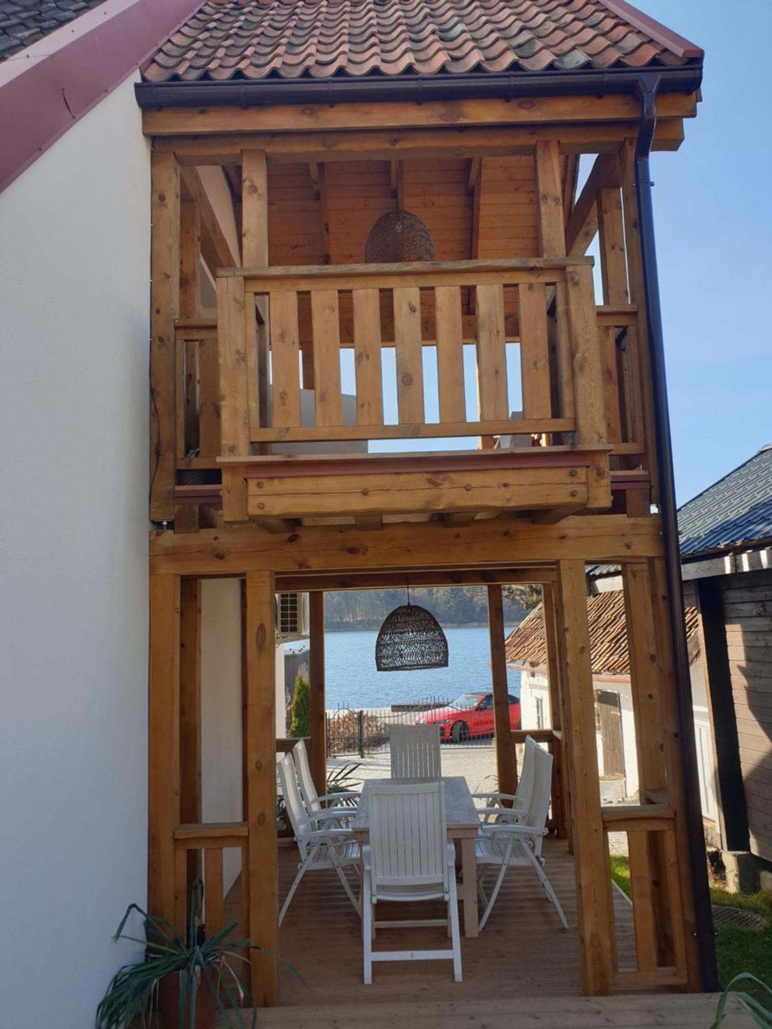 Dom Nad Jeziorem Mikolajki Exteriör bild