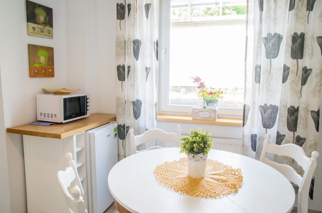 Dom Nad Jeziorem Mikolajki Exteriör bild